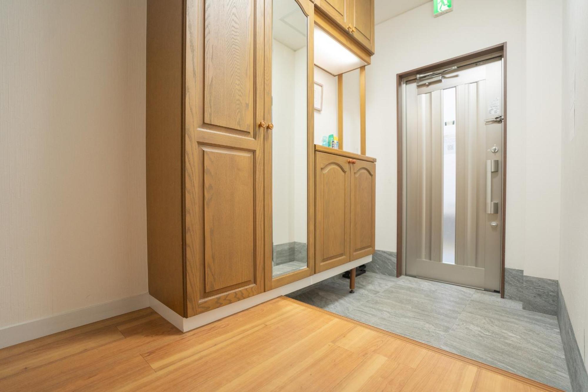住吉メリー4階建戸建て 最大14人まで! 住吉大社徒歩圏内 梅田奈良関空まで直行 Villa Ōsaka Eksteriør bilde